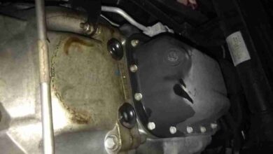 Rear main seal leak symptoms