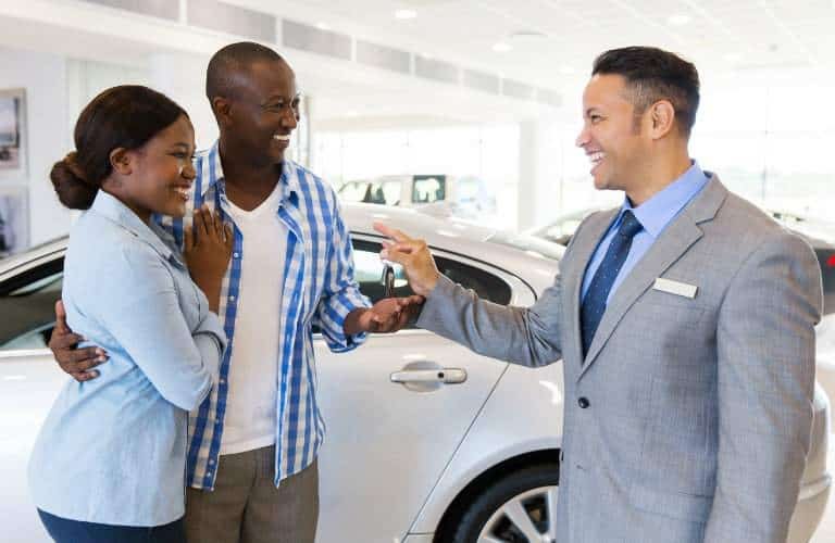 how to be a used car salesman